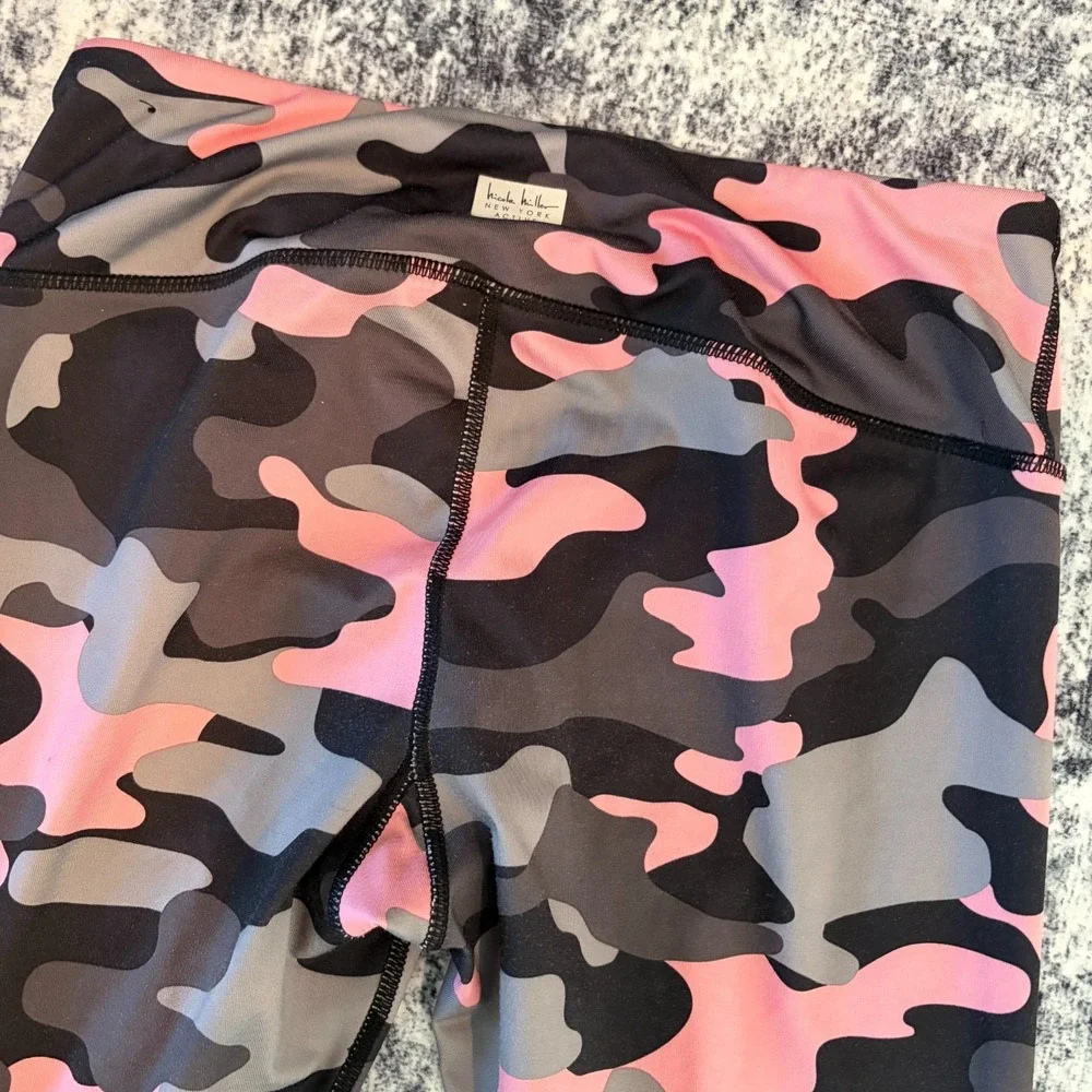 Nicole Miller NEW YORK ACTIVE Camo Print Legging Yoga Pant Activewear Size Small